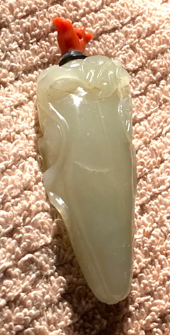 Beautiful Carved White Jade Snuff Bottle Coral Top Spoon Floral Rare Antique