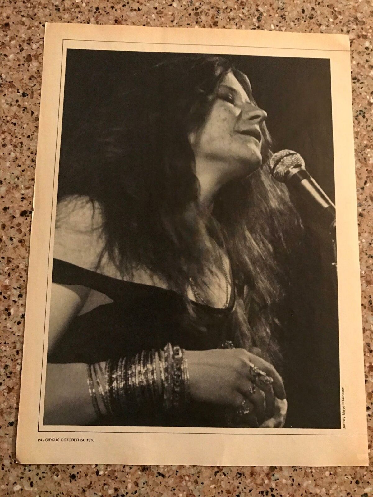 1978 Vintage 8x11 Magazine B&w Photo Clipping Of Janis Joplin Singing