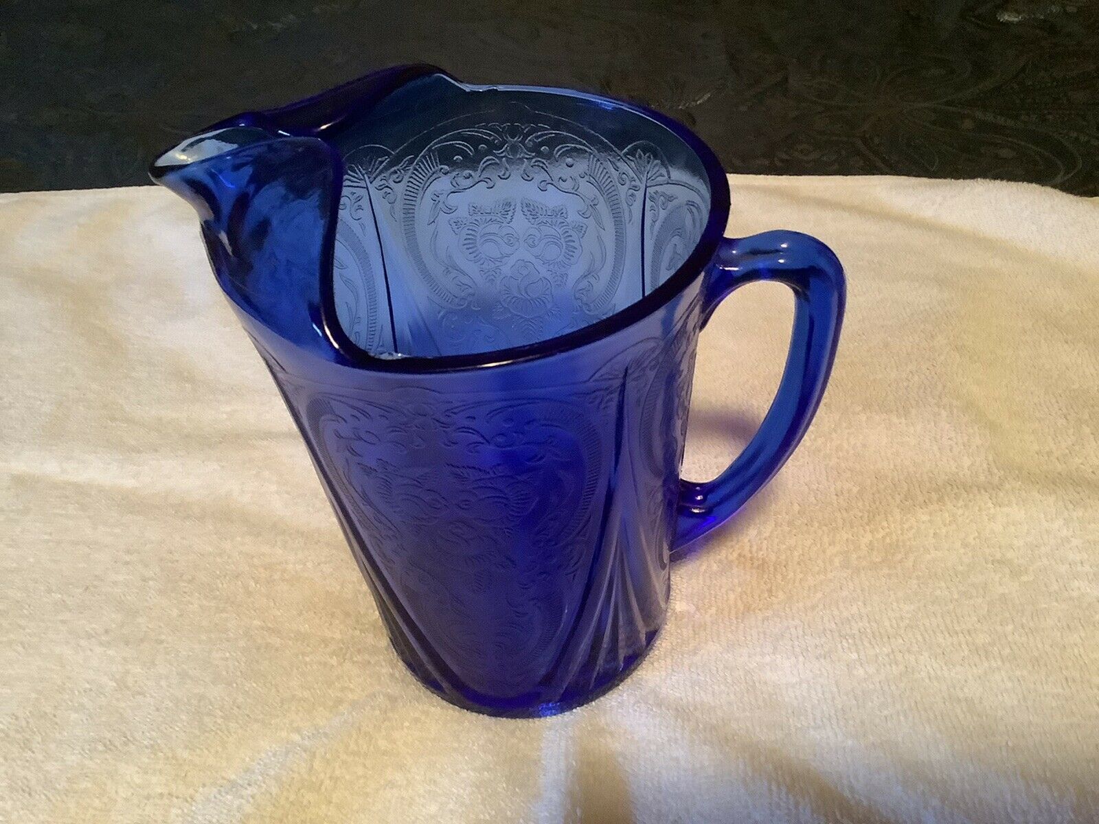 Vtg Royal Lace Depression Glass Pitcher 48 Oz